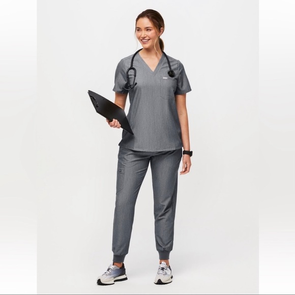 Figs Tops - FIGS Catarina One Pocket Scrub Top XXS graphite grey